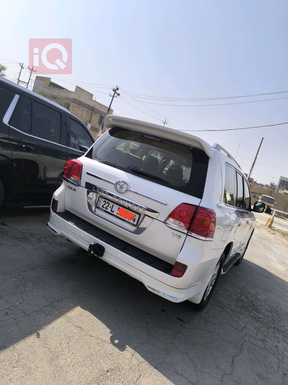 تۆیۆتا لاند کروزەر